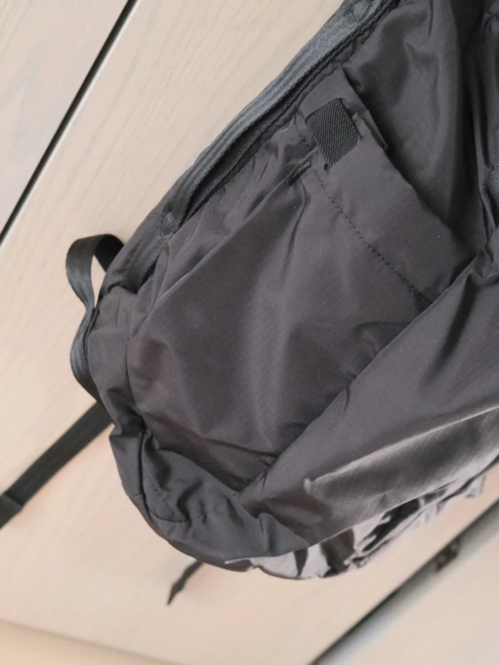 Able Carry Daybreaker 2 25L Minimalist Black Backpack X-pac